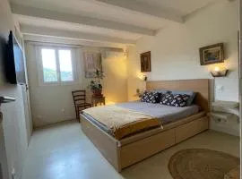 Au 24 Chez nous