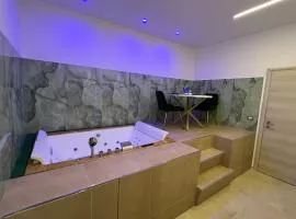 Broken Column Luxury Suite