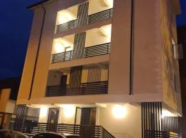 Corina Aparthotel