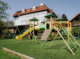 Aqua Hotel, hotel de 3 estrellas en Gyula