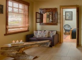 LIGHTHOUSE STUDIO APARTMENT and SNUG, hotel in Portpatrick