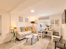 Large One Bedroom Apartments Southsea Sleeps 3 - Free Parking