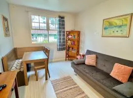 Apartamento em condomínio familiar