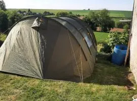 A la tente campagnarde