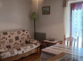 Nice studio in the heart of Le Monêtier-les-Bains, ξενοδοχείο σε Le Monetier-les-Bains