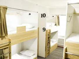 Yassi HOSTEL