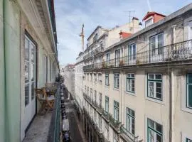 Central Bedroom in Shared House in Chiado - Historic Center of Lisbon