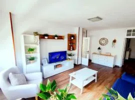 Escapada Deluxe con Wifi 2 Hab 2 Baños con Cocina & SmartTV cerca de Todo