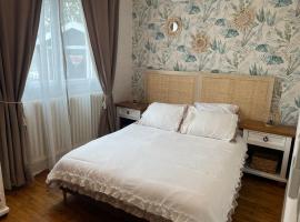 maison de pat et mat, vila di Issoudun