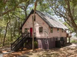 Folly Vacation Vintage Cottage with Private Dock Pet Friendly