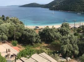 POROS BEACH camping- studios, hôtel à Mikros Gialos