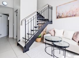 Peaceful Fourways Loft Apartment, hotel in Sandton