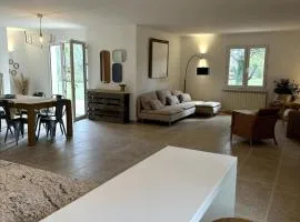 4 bedroom villa, private pool and garden