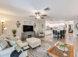 3 Mi to Englewood Beach Cozy Duplex with Lanai!