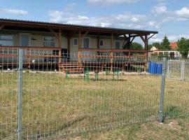 Motyl，Doba的豪華露營地點