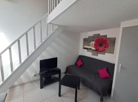 Maison fleurs des sables, hotel in Valras-Plage