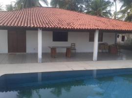 Casa beira mar, hotel a Água Boa