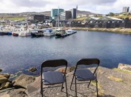 Luxury Boat House in City Center, hotel v destinaci Tórshavn