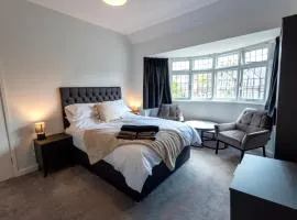 Double room in brand new 5 bed home with WiFi and TV BW Room 1