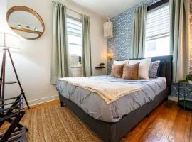 Bloom and Relax Historic 1BR in Downtown
