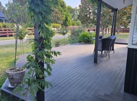 Hamilton 3 bedroom country home 4m from city, hotel em Hamilton