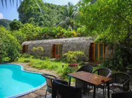 Catba Backpackers Hostel & Pool Bar