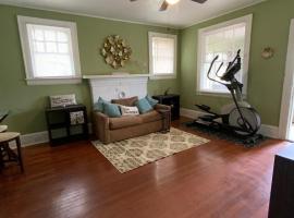 Cozy Cottage, hotel in Jacksonville