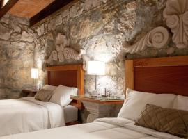 Casa Serd&aacute;n, Suites & Events, alojamiento con cocina en Morelia