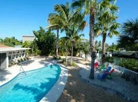 Spectacular Views! By Loverentals