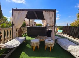 L'endroit incontournable, Hotel in Les Baïsses