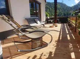 LECHUFER, 80m2, Haushälfte mit privatem Eingang, Kaminofen, Terrasse, Garten