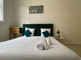 OASIS URBAINE maison de plain pied avec terrasse et jardin, ξενοδοχείο στο Μπορντώ