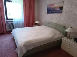 Zimmer mit Sonnenaufgang, Kühlschrank, Ventilator und ruhiger Innenhof Obergeschoss bei Koberstein