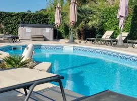 VILLA PLEIN SUD-Piscine-Spa-Climatisation-Parking privé-calme et détente