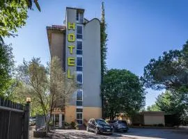 Hotel Real