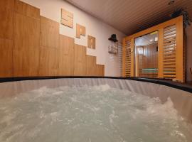 Studio Spa Sweet Nest jacuzzi-sauna-bazen, spa hotel in Otočac