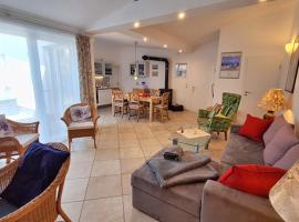 Anna BRINKMANNHAUS - viel Platz für Familien fast am Strand Sauna Terrasse Grill، فندق في بانسين