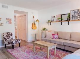 The Dolly-1/2 mi from the Square，位于卡温顿的酒店