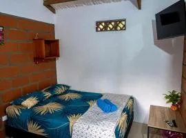 Habitación para 3 con acceso al rio y baño privado en San Rafael Antioquia