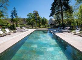 Domaine le Vaxergues, hotel s jacuzzi v destinaci Saint-Affrique