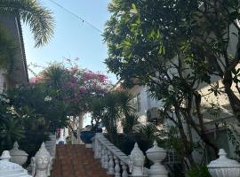 SJLU San Juan Treasures Beach Resort, hotel in San Juan