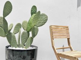 Bamboo House Syros No1, cottage sa Ermoupoli