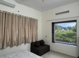 Hill View Room - Glenville Villa