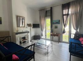 Appartement à 50m de la Plage A、アルカションのホテル