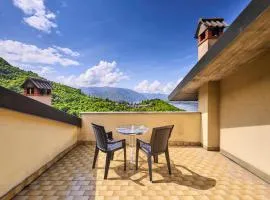 Private terrace with lake view near Varenna