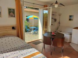Studio Les Alizés du Luberon, hotell i Pertuis