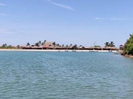 Glampings Boreal, hotel v destinaci Mompiche