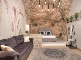 בראשית - סוויטות בוטיק בצפת העתיקה - Beresheet - Boutique Suites in the Old City, מלון בצפת