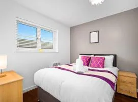 Mint drive 2 Beds With Secure Car Or Van Park w WiFi-Netflix No Deposit Required