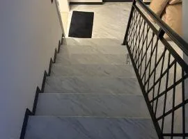 Villa Monza Sustas